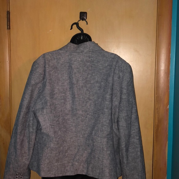 Blazer - Picture 2 of 2